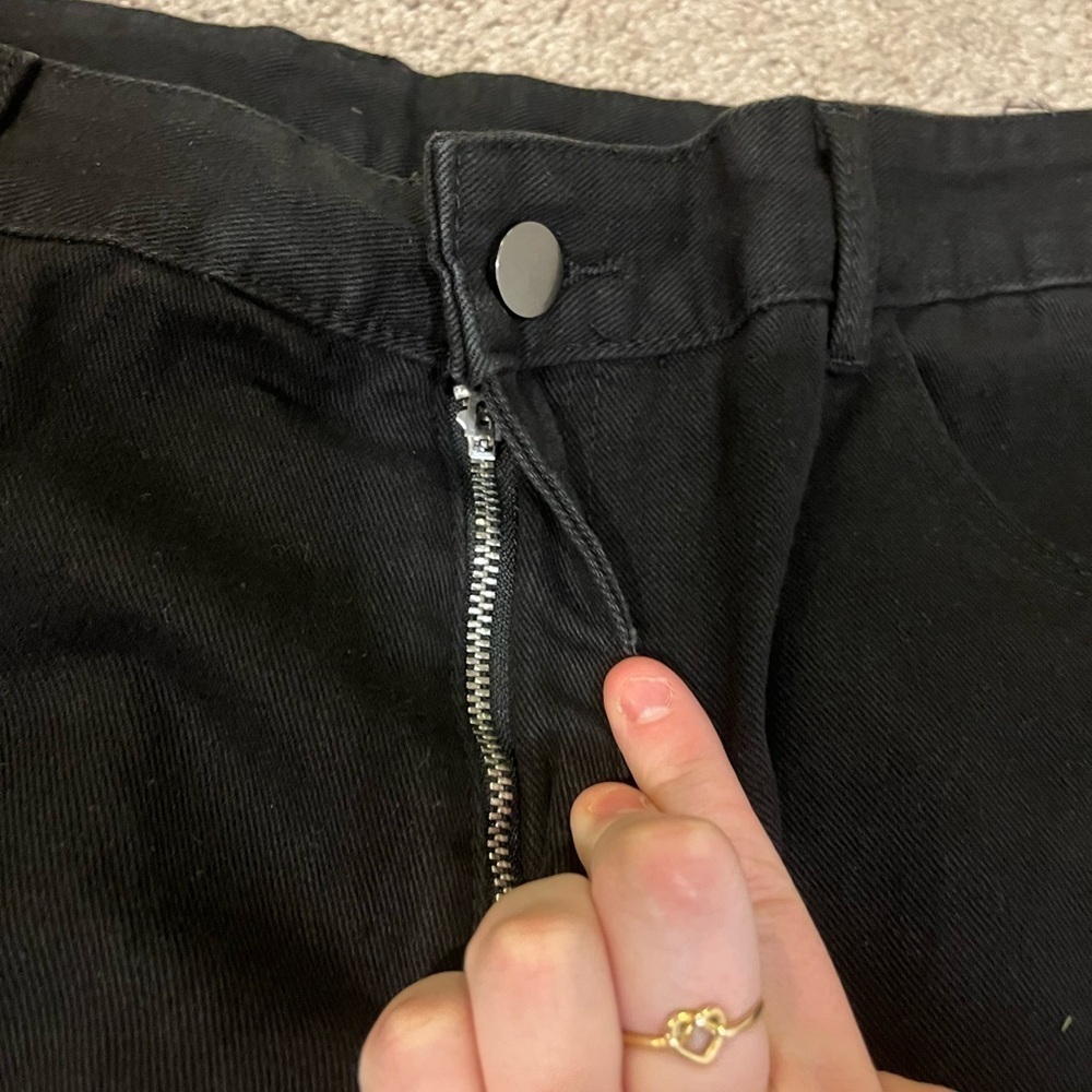 Classic B Men’s Distressed Y2K Jeans - Picture 5 of 10
